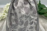 Winter Leaves Tarot Bag/ Custom Tarot Pouch/ Keepsake Bag / Drawstring Bag / Oracle Bag / Crystal Bag / Tarot Pouch / Cosmetic Bag
