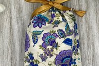 Floral Tarot Bag/ Custom Tarot Bag/ Keepsake Bag / Drawstring Bag / Oracle Bag / Jewelry Bag / Crystal Bag / Gift Bag / Tarot Pouch