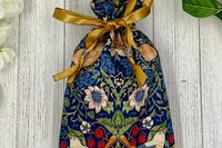William Morris Tarot Bag/ Custom Tarot Bag/ Keepsake Bag / Drawstring Bag / Oracle Bag / Jewelry Bag / Crystal Bag / Gift Bag / Tarot Pouch