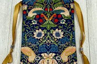 William Morris Tarot Bag/ Custom Tarot Bag/ Keepsake Bag / Drawstring Bag / Oracle Bag / Jewelry Bag / Crystal Bag / Gift Bag / Tarot Pouch