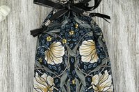 William Morris Tarot Bag/ Custom Tarot Bag/ Keepsake Bag / Drawstring Bag / Oracle Bag / Jewelry Bag / Crystal Bag / Gift Bag / Tarot Pouch