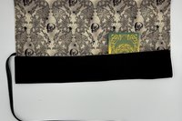 Reversible Cotton Lined Tarot Wrap/ Skull Tarot Wrap / Tarot Supplies / Tarot Deck Storage / Tarot Cloth / Tarot Supplies / Altar