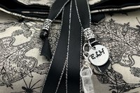Reversible Cotton Lined Tarot Wrap/ Skull Tarot Wrap / Tarot Supplies / Tarot Deck Storage / Tarot Cloth / Tarot Supplies / Altar