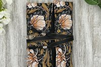 Reversible Silk Lined Tarot Wrap/ William Morris Tarot Wrap / Tarot Supplies / Tarot Deck Storage / Tarot Cloth / Tarot Supplies / Altar