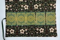 Reversible Silk Lined Tarot Wrap/ William Morris Tarot Wrap / Tarot Supplies / Tarot Deck Storage / Tarot Cloth / Tarot Supplies / Altar