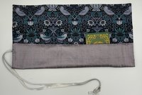 Reversible Silk Lined Tarot Wrap/ William Morris Tarot Wrap / Tarot Supplies / Tarot Deck Storage / Tarot Cloth / Tarot Supplies / Altar