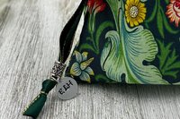William Morris Tarot Bag/ Custom Tarot Bag/ Keepsake Bag / Drawstring Bag / Oracle Bag / Jewelry Bag / Crystal Bag / Gift Bag / Tarot Pouch