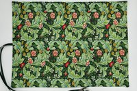 Reversible Silk Lined Tarot Wrap/ William Morris Tarot Wrap / Tarot Supplies / Tarot Deck Storage / Tarot Cloth / Tarot Supplies / Altar