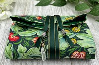 Reversible Silk Lined Tarot Wrap/ William Morris Tarot Wrap / Tarot Supplies / Tarot Deck Storage / Tarot Cloth / Tarot Supplies / Altar