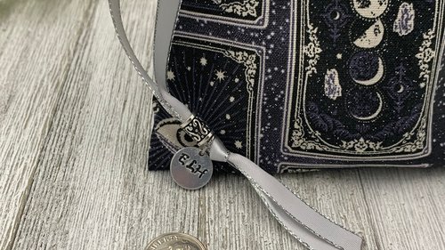 Witchy Card Design Tarot Bag/ Custom Tarot Pouch/ Keepsake Bag / Drawstring Bag / Oracle Bag / Crystal Bag / Tarot Pouch / Cosmetic Bag