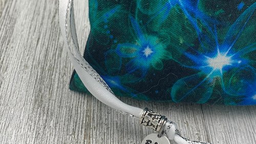 Star Flowers Tarot Bag/ Custom Tarot Pouch/ Keepsake Bag / Drawstring Bag / Oracle Bag / Crystal Bag / Tarot Pouch / Cosmetic Bag