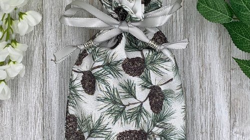 Pinecone Tarot Bag/ Custom Tarot bag/ Keepsake Bag / Drawstring Bag / Oracle Bag / Crystal Bag / Gift Bag / Tarot Pouch / Cosmetic Bag