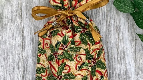 Holly Tarot Bag/ Custom Tarot Pouch/ Keepsake Bag / Drawstring Bag / Oracle Bag / Crystal Bag / Tarot Pouch / Cosmetic Bag