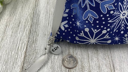 Snowflake Tarot Bag/ Custom Tarot Pouch/ Keepsake Bag / Drawstring Bag / Oracle Bag / Crystal Bag / Tarot Pouch / Cosmetic Bag