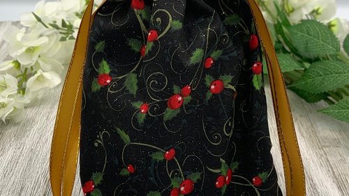 Berry Tarot Bag/ Custom Tarot Pouch/ Keepsake Bag / Drawstring Bag / Oracle Bag / Crystal Bag / Tarot Pouch / Cosmetic Bag