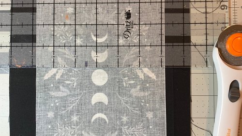 MINI Altar Cloth - Leaves Lunar Phase, Traveling Altar Cloth, Portable Altar Cloth, Small Spaces Altar, Home Office Altar