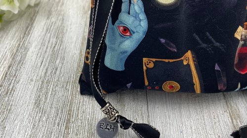 Witchy Eye Raven Tarot Bag/ Custom Tarot Pouch/ Keepsake Bag / Drawstring Bag / Oracle Bag / Crystal Bag / Tarot Pouch / Cosmetic Bag