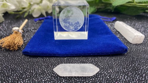 Full Moon Mini Altar Kit, Crystal Set, Altar Items, Spell Casting Items, Mini Altar items, Traveling Altar Item, Witch Kit, Meditation