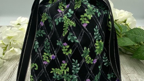 Herbal VineTarot Bag/ Custom Tarot Pouch/ Keepsake Bag / Drawstring Bag / Oracle Bag / Crystal Bag / Tarot Pouch / Cosmetic Bag