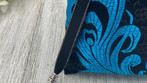 Feather Tarot Bag/ Custom Tarot Pouch/ Keepsake Bag / Drawstring Bag / Oracle Bag / Crystal Bag / Tarot Pouch / Cosmetic Bag