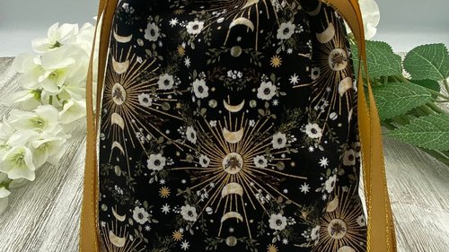 Bee Moon Phase Tarot Bag/ Custom Tarot Pouch/ Keepsake Bag / Drawstring Bag / Oracle Bag / Crystal Bag / Tarot Pouch / Cosmetic Bag