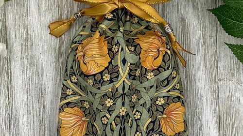 Willim Morris Tarot Bag/ Custom Tarot Bag/ Keepsake Bag / Drawstring Bag / Oracle Bag / Jewelry Bag / Crystal Bag / Gift Bag / Tarot Pouch