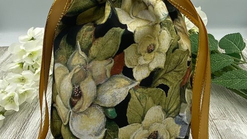 Magnolia Tarot Bag/ Custom Tarot Bag/ Keepsake Bag / Drawstring Bag / Oracle Bag / Jewelry Bag / Crystal Bag / Gift Bag / Tarot Pouch