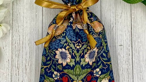 William Morris Tarot Bag/ Custom Tarot Bag/ Keepsake Bag / Drawstring Bag / Oracle Bag / Jewelry Bag / Crystal Bag / Gift Bag / Tarot Pouch