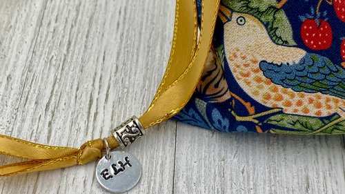 William Morris Tarot Bag/ Custom Tarot Bag/ Keepsake Bag / Drawstring Bag / Oracle Bag / Jewelry Bag / Crystal Bag / Gift Bag / Tarot Pouch