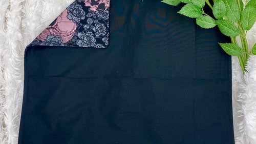 Skulls Altar Cloth, Tarot Cloth, Altar Decor, Double Sided Altar Cloth, Wall Hanging, Dice Mat, Centerpiece