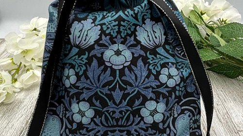 William Morris Tarot Bag/ Custom Tarot Bag/ Keepsake Bag / Drawstring Bag / Oracle Bag / Jewelry Bag / Crystal Bag / Gift Bag / Tarot Pouch