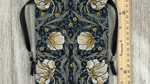 William Morris Tarot Bag/ Custom Tarot Bag/ Keepsake Bag / Drawstring Bag / Oracle Bag / Jewelry Bag / Crystal Bag / Gift Bag / Tarot Pouch