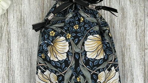 William Morris Tarot Bag/ Custom Tarot Bag/ Keepsake Bag / Drawstring Bag / Oracle Bag / Jewelry Bag / Crystal Bag / Gift Bag / Tarot Pouch