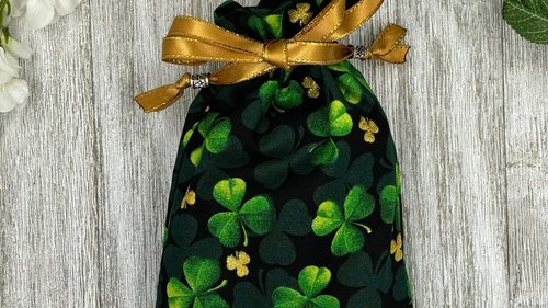 Clover Tarot Bag/ Keepsake Bag / Drawstring Bag / Oracle Bag / Jewelry Bag / Crystal Bag / Gift Bag / Tarot Pouch