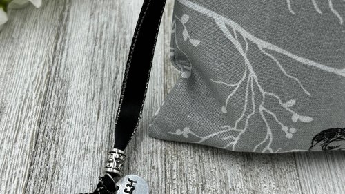 Birds Tarot Bag/ Custom Tarot Bag/ Keepsake Bag / Drawstring Bag / Oracle Bag / Jewelry Bag / Crystal Bag / Gift Bag / Tarot Pouch