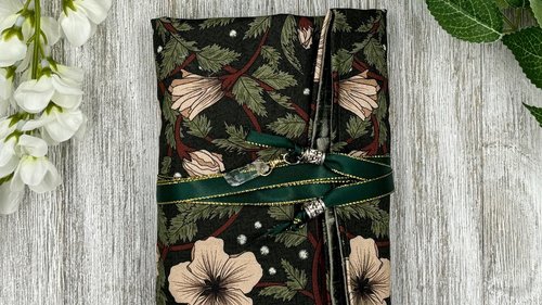 Reversible Silk Lined Tarot Wrap/ William Morris Tarot Wrap / Tarot Supplies / Tarot Deck Storage / Tarot Cloth / Tarot Supplies / Altar