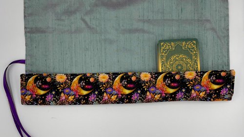 Reversible Silk Lined Tarot Wrap/ Moon Tarot Wrap / Tarot Supplies / Tarot Deck Storage / Tarot Cloth / Tarot Supplies / Altar