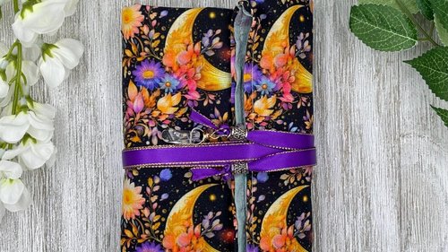 Reversible Silk Lined Tarot Wrap/ Moon Tarot Wrap / Tarot Supplies / Tarot Deck Storage / Tarot Cloth / Tarot Supplies / Altar