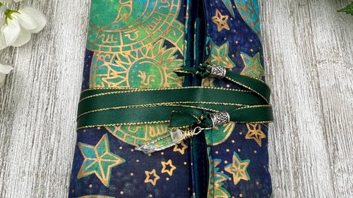 Reversible Silk Lined Tarot Wrap/ Celestial Tarot Wrap / Tarot Supplies / Tarot Deck Storage / Tarot Cloth / Tarot Supplies / Altar