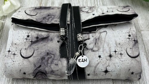 Reversible Cotton Lined Tarot Wrap/ Moons Tarot Wrap / Tarot Supplies / Tarot Deck Storage / Tarot Cloth / Tarot Supplies / Altar
