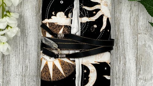 Reversible Silk Lined Tarot Wrap/ Sun Tarot Wrap / Tarot Supplies / Tarot Deck Storage / Tarot Cloth / Tarot Supplies / Altar