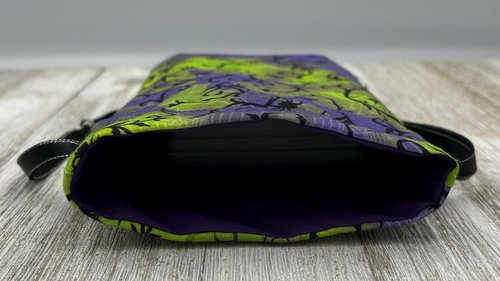 Spider Tarot Bag/ Custom Tarot Pouch/ Keepsake Bag / Drawstring Bag / Oracle Bag / Crystal Bag / Tarot Pouch / Cosmetic Bag