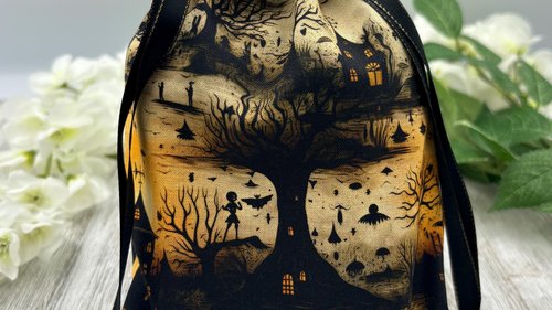 Creepy Tarot Bag/ Custom Tarot Pouch/ Keepsake Bag / Drawstring Bag / Oracle Bag / Crystal Bag / Tarot Pouch / Cosmetic Bag
