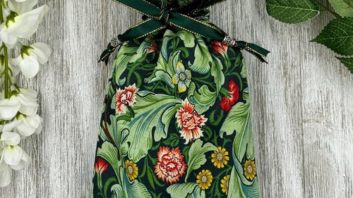 William Morris Tarot Bag/ Custom Tarot Bag/ Keepsake Bag / Drawstring Bag / Oracle Bag / Jewelry Bag / Crystal Bag / Gift Bag / Tarot Pouch