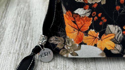 Floral Skull Tarot Bag/ Custom Tarot Pouch/ Keepsake Bag / Drawstring Bag / Oracle Bag / Crystal Bag / Tarot Pouch / Cosmetic Bag
