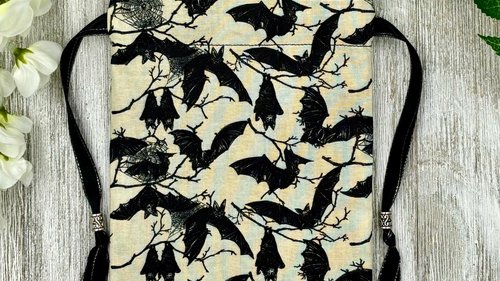 Bats Tarot Bag/ Custom Tarot Pouch/ Keepsake Bag / Drawstring Bag / Oracle Bag / Crystal Bag / Tarot Pouch / Cosmetic Bag