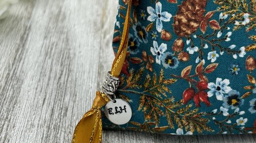 Floral Leaves Tarot Bag/ Custom Tarot bag/ Keepsake Bag / Drawstring Bag / Oracle Bag / Crystal Bag / Gift Bag / Tarot Pouch / Cosmetic Bag