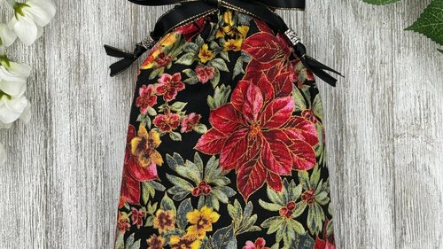 Poinsettia Tarot Bag/ Custom Tarot Pouch/ Keepsake Bag / Drawstring Bag / Oracle Bag / Crystal Bag / Tarot Pouch / Cosmetic Bag