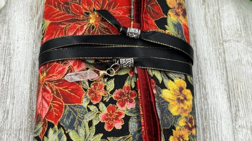Reversible Silk Lined Tarot Wrap/ Poinsettia Tarot Wrap / Tarot Supplies / Tarot Deck Storage / Tarot Cloth / Tarot Supplies / Altar