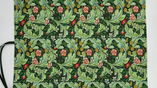 Reversible Silk Lined Tarot Wrap/ William Morris Tarot Wrap / Tarot Supplies / Tarot Deck Storage / Tarot Cloth / Tarot Supplies / Altar